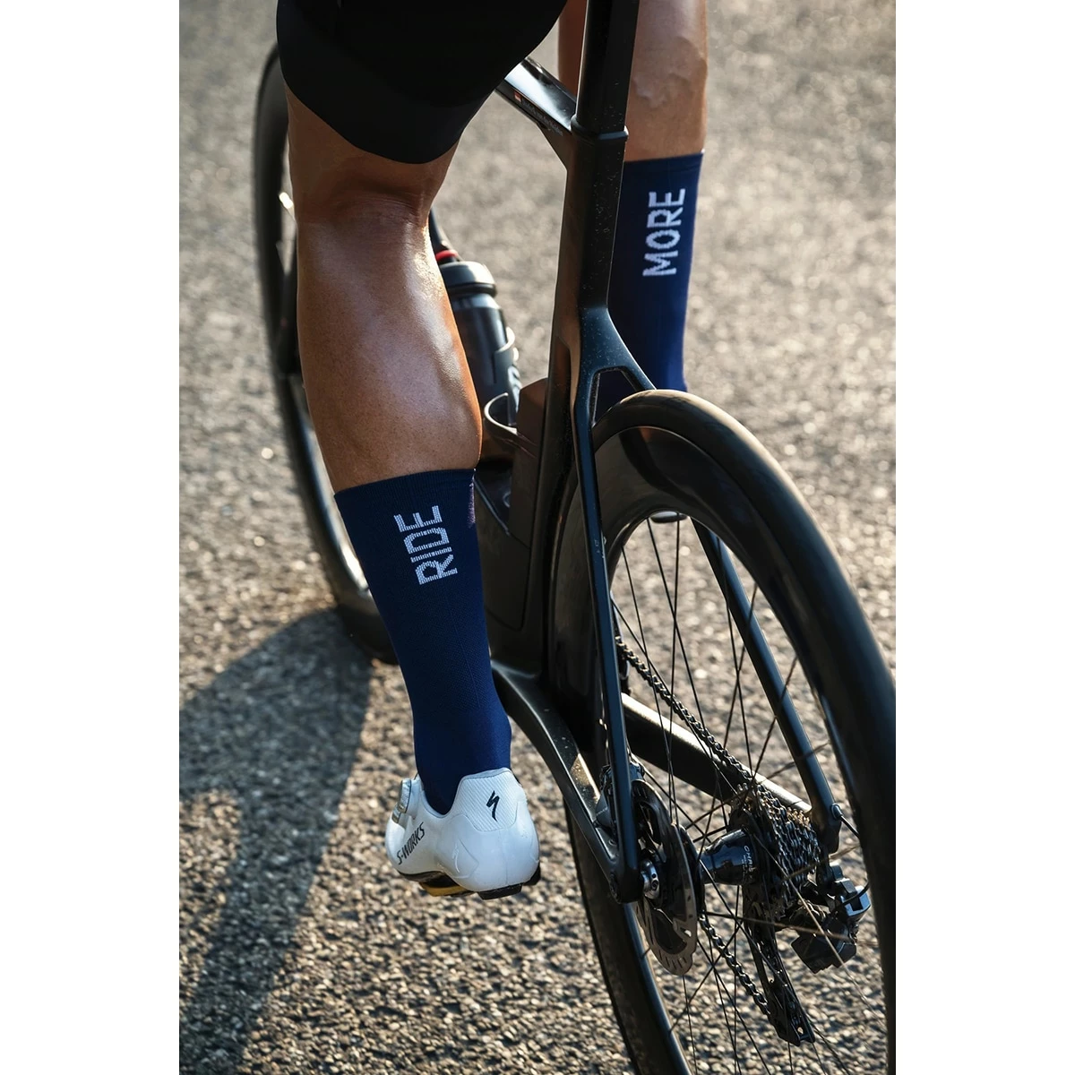 COIS Cycling TALK LESS RIDE MORE Cycling Socks 4 COIS Cycling TALK LESS RIDE MORE Cycling Socks - Billede 2